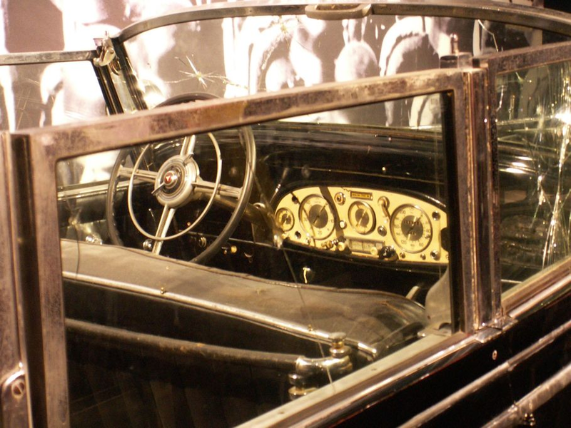 Illustration for article titled Hitler's Car on Display